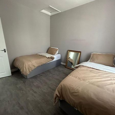 Improved Private House In Central Location Portsmouth Kültér fotó