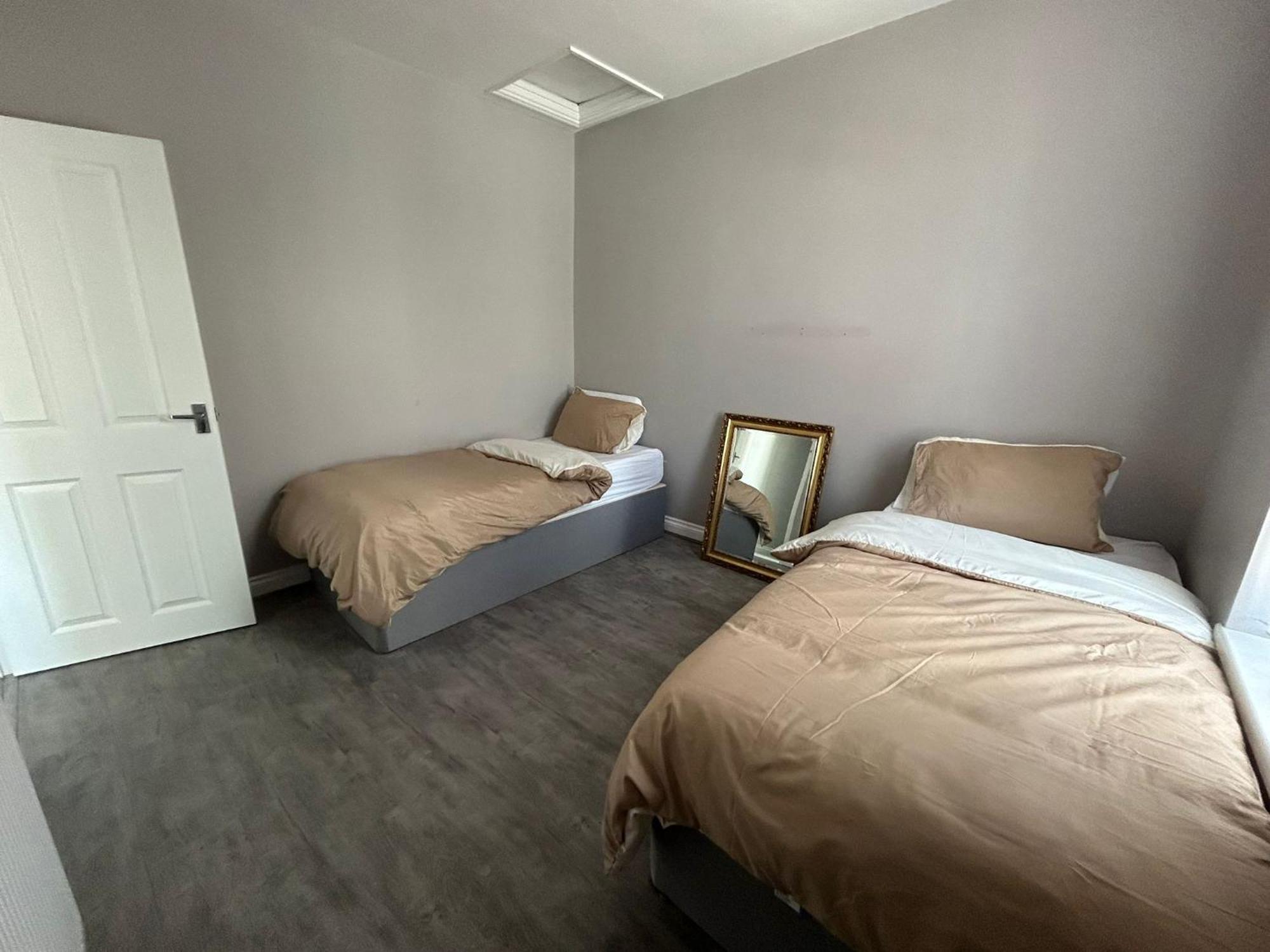 Improved Private House In Central Location Portsmouth Kültér fotó